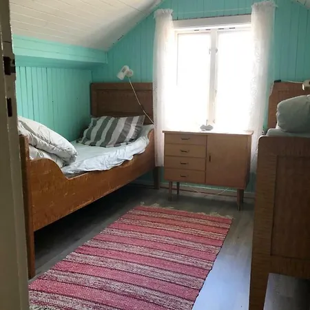 Prázdninový dům Charming Cabin By The Sea