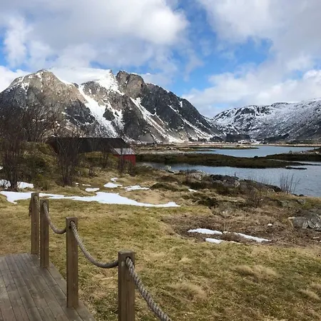 Holiday home Charming Cabin By The Sea Leknes